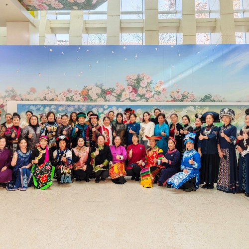 一涵汴绣受邀参加“天才妈妈”非遗传承与创新2025年度培训赋能活动