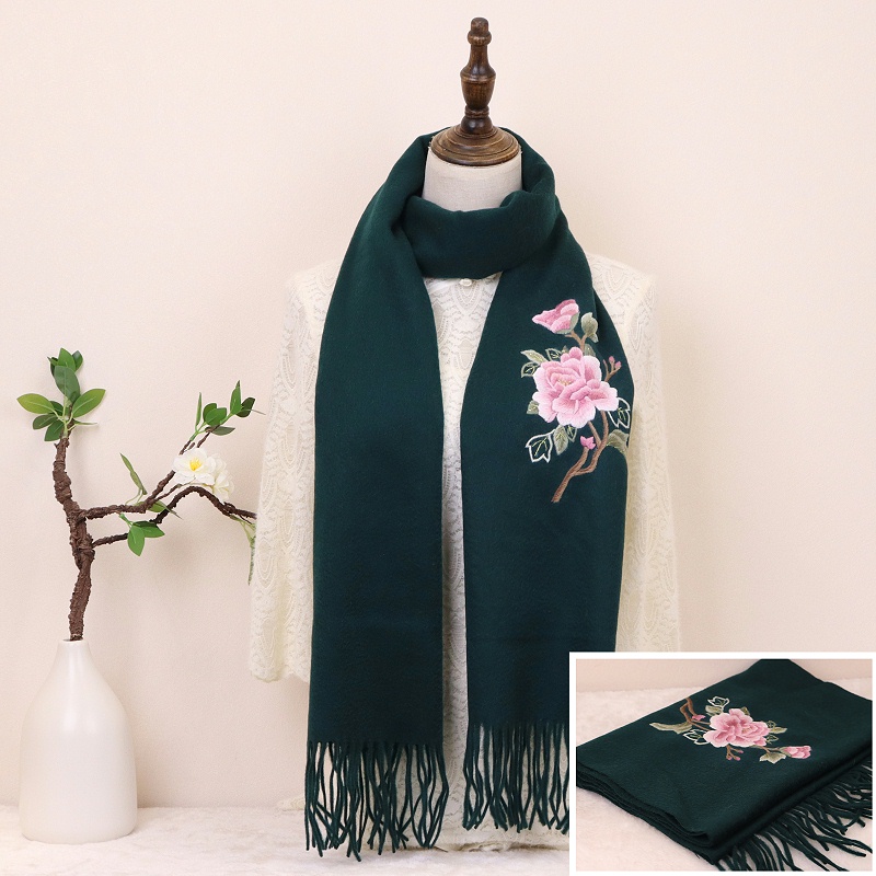 手工刺绣羊绒围巾