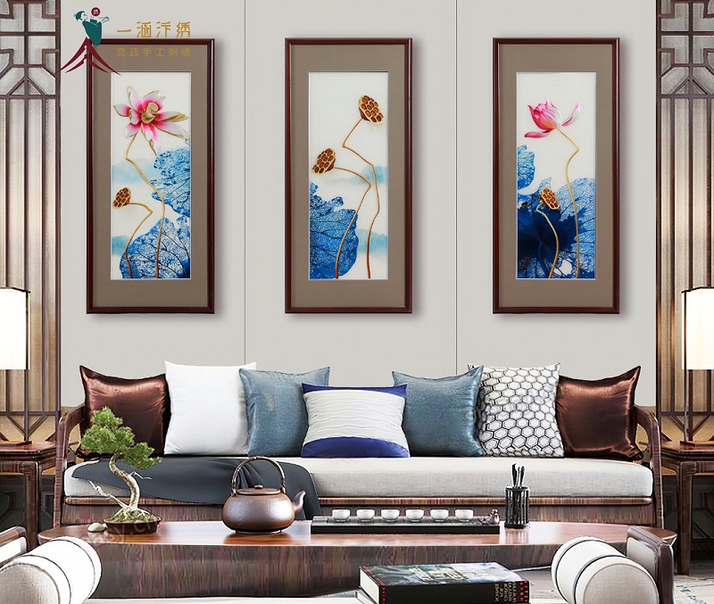 新中式客厅装饰画 刺绣荷花三条屏