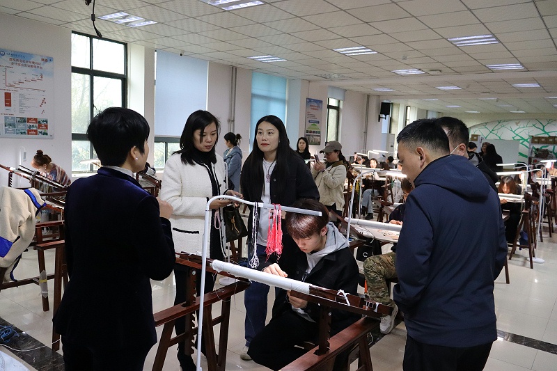一涵汴绣