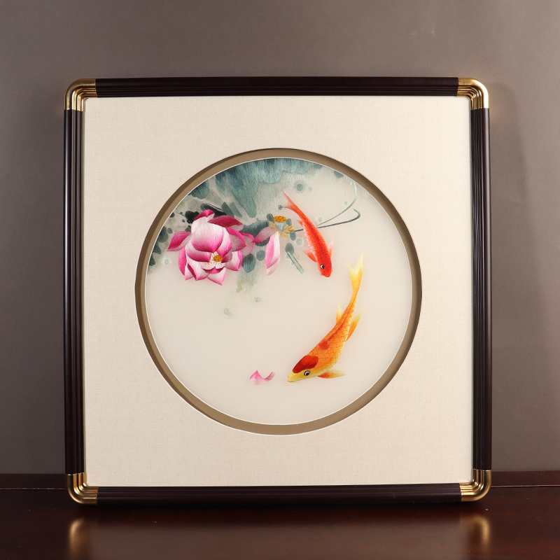 一涵汴绣手工刺绣餐厅画《荷花游鱼》