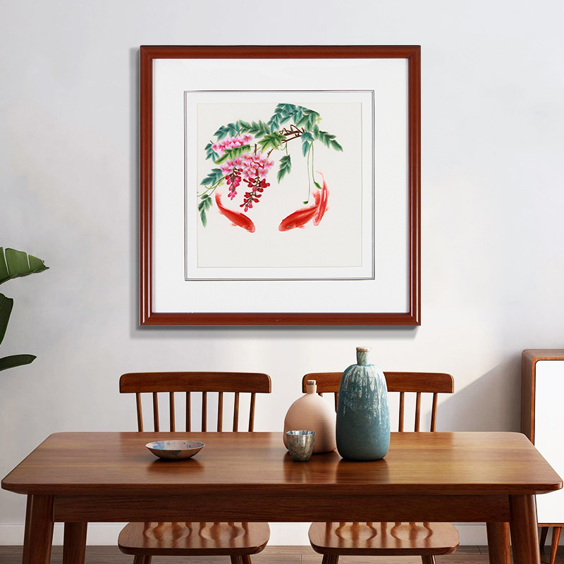 手工刺绣餐厅装饰画——手工刺绣装饰画《紫藤游鱼》