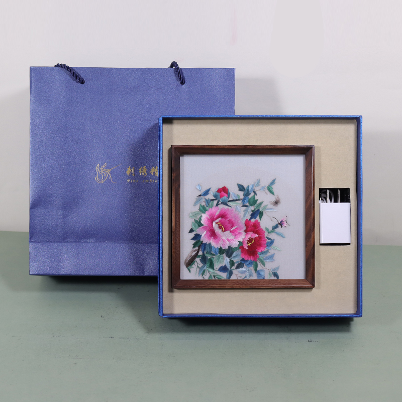 手工刺绣小夜灯